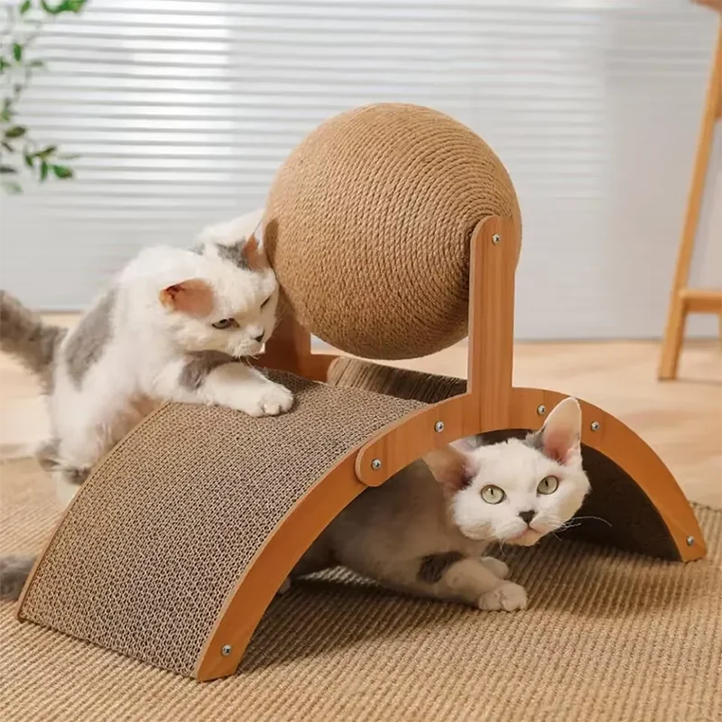 Griffoir pour chat en bois avec balle en sisal – jouet à griffer naturel et résistant pour l’intérieur